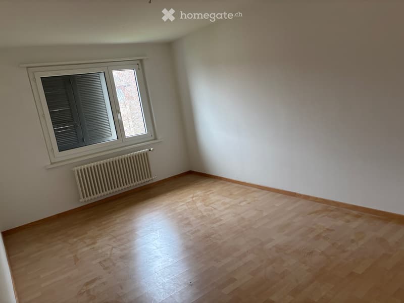 Sehr schöne Großzügiger Wohnung zu vermieten (5)