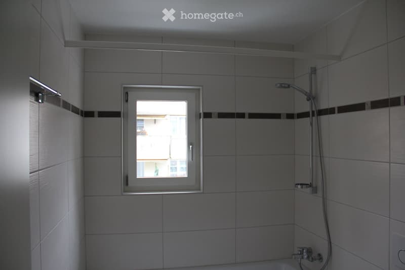 Charmante & helle 2.5-Zimmer-Wohnung in Embrach zu vermieten (2)