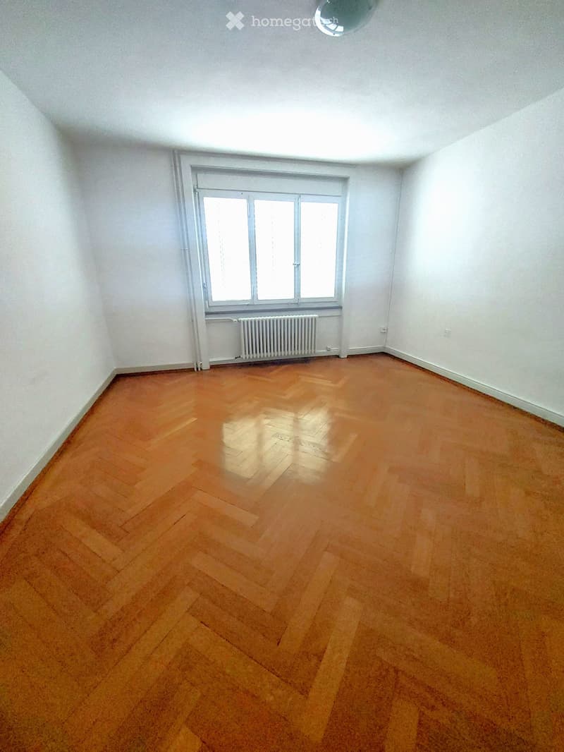 Chambre à louer près de LA GARE et de L'UNIVERSITE. (1)