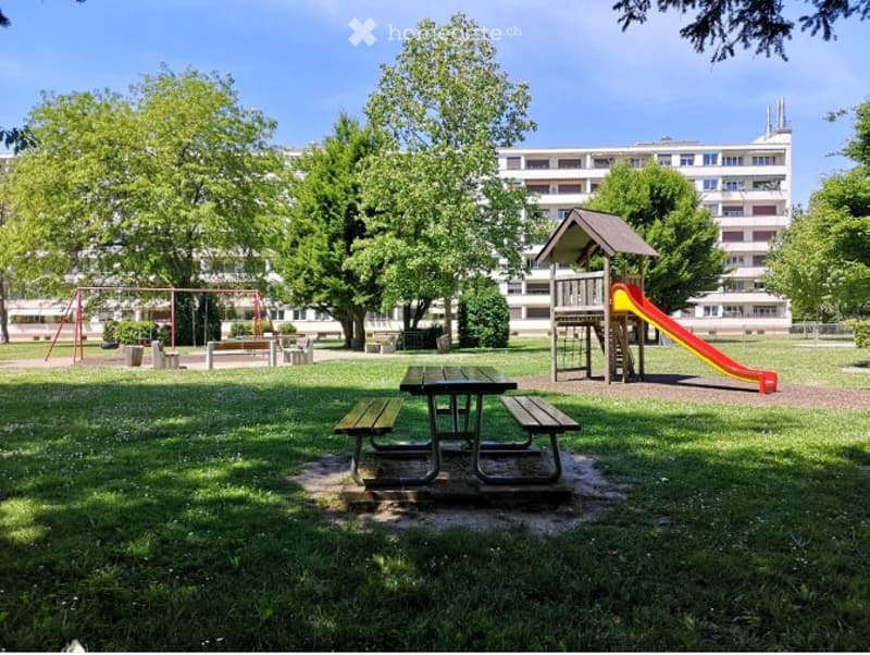 Appartement de 3,5 pièces, 3ème étage, 69 m2, balcon 11 m2 (11)