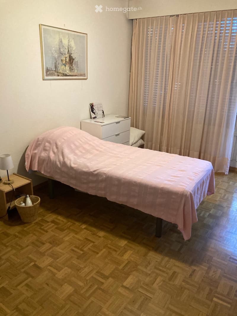 Chambre avec balcon et salle de bain privative (3)
