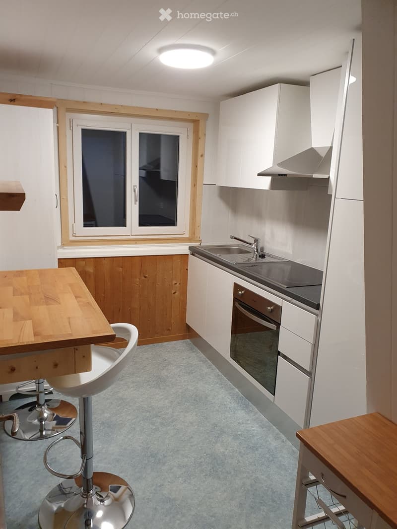 Ruhige 2.5 Zimmerwohnung zu vermieten in Schiers (2)