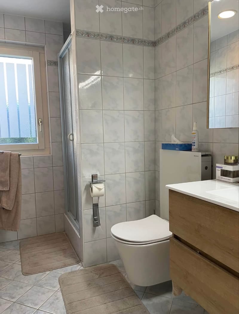 Chambre meublée avec salle de bain privative à Bulle (2)