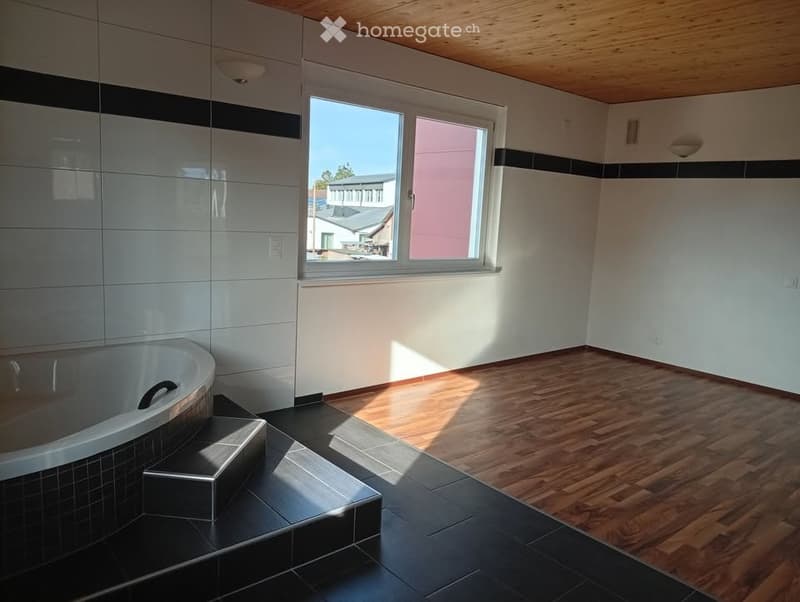 Traumhafte 5.5 Maisonettewohnung per sofort verfügbar (3)