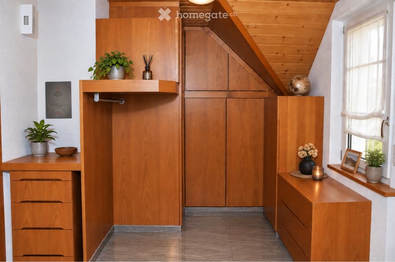Grosszügige 2½-Zimmer-Wohnung mit Dachterrasse und Balkon (5)