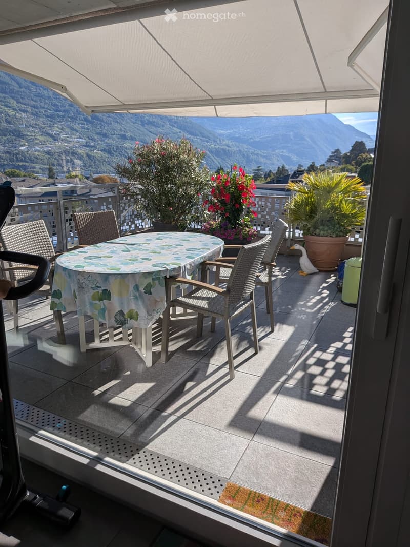 A louer attique de 3.5 (98m2) avec vue sur les Châteaux (2)