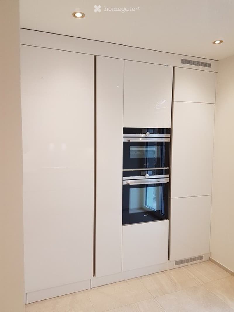 Helle und moderne 4.5 Zimmer-Wohnung im beliebten Kreis 4 (2)