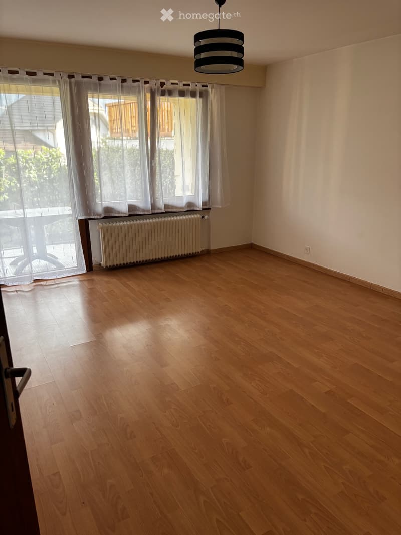 À louer 2.5 pièces (4)