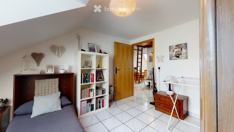 A louer bel appartement mansardé de 3.5 pièces traversant (3)