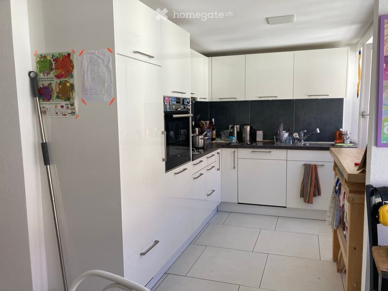 Beau et original; duplex à remettre. (5)