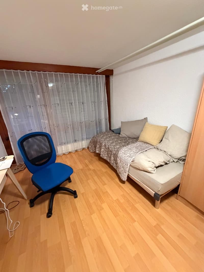 Joli studio meublé (2)