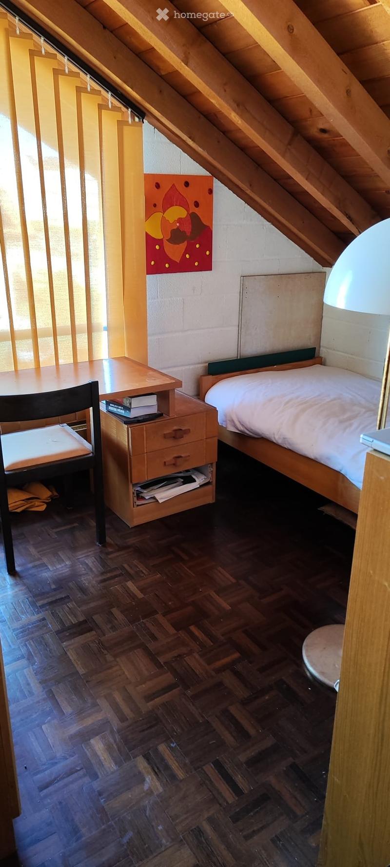 Colocation petite chambre meublée (1)