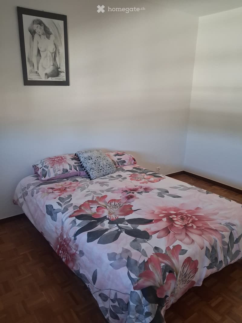 Grande chambre a louer. (2)