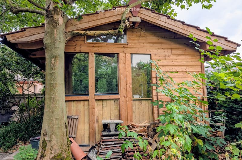 A louer cabanon meublé dans jardin privé à Ville La Grand. (2)