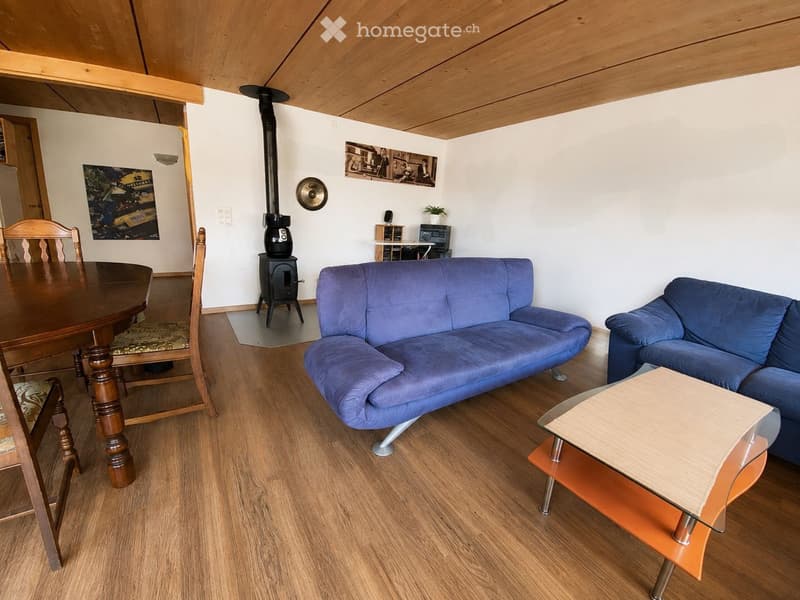 4.5-Zimmer-Wohnung mit Balkon und viel Charme zu vermieten (2)