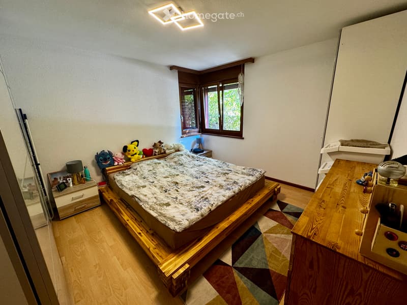 Spacieux 4.5p avec jardin privé à Conthey (4)