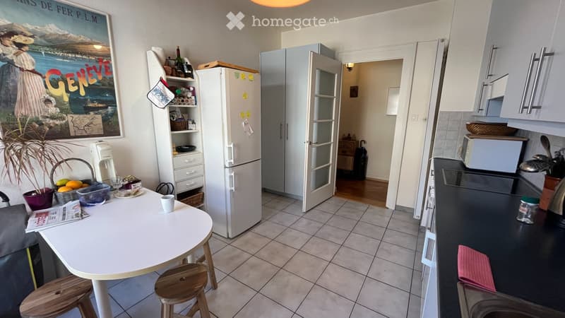 Chambre colocation 3 femmes - centre de Nyon (4)