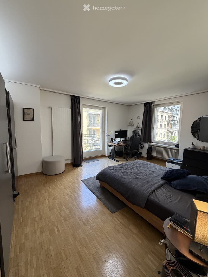 Grosszügige 3.5 Zimmerwohnung mit zwei Balkonen in Hottingen (5)