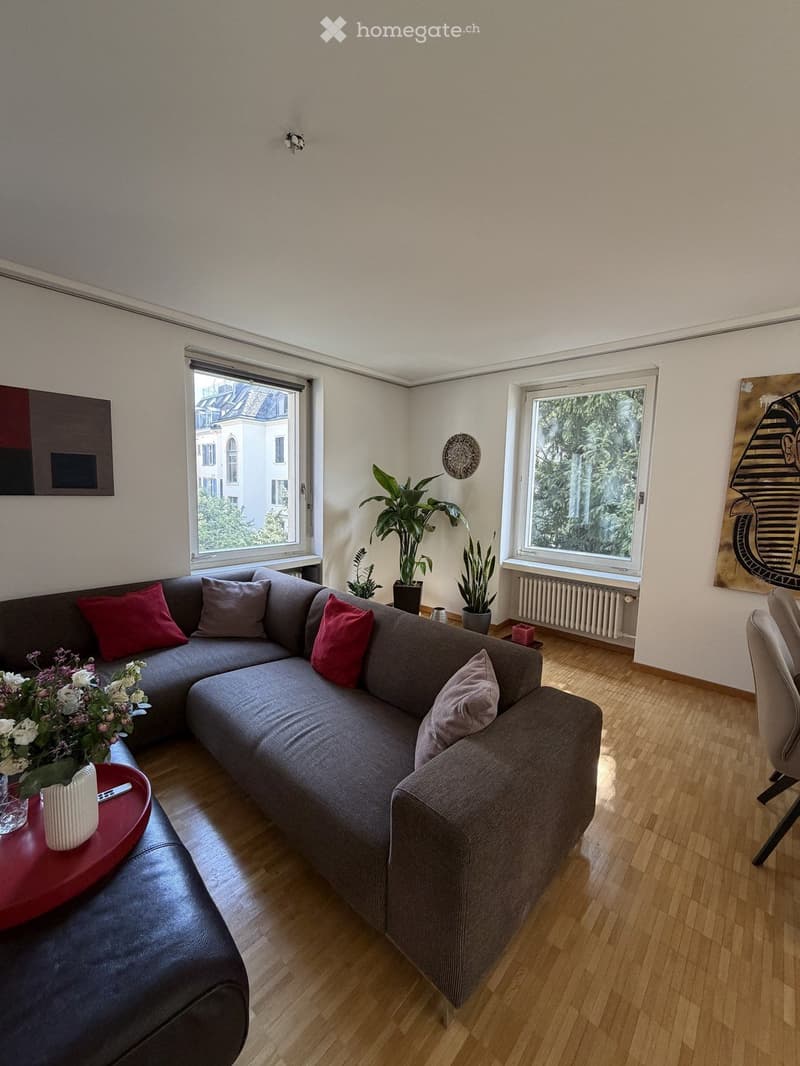Grosszügige 3.5 Zimmerwohnung mit zwei Balkonen in Hottingen (2)