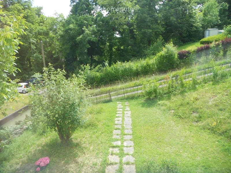 Charmante maison dans un écrin de verdure à louer à Lancy (5)
