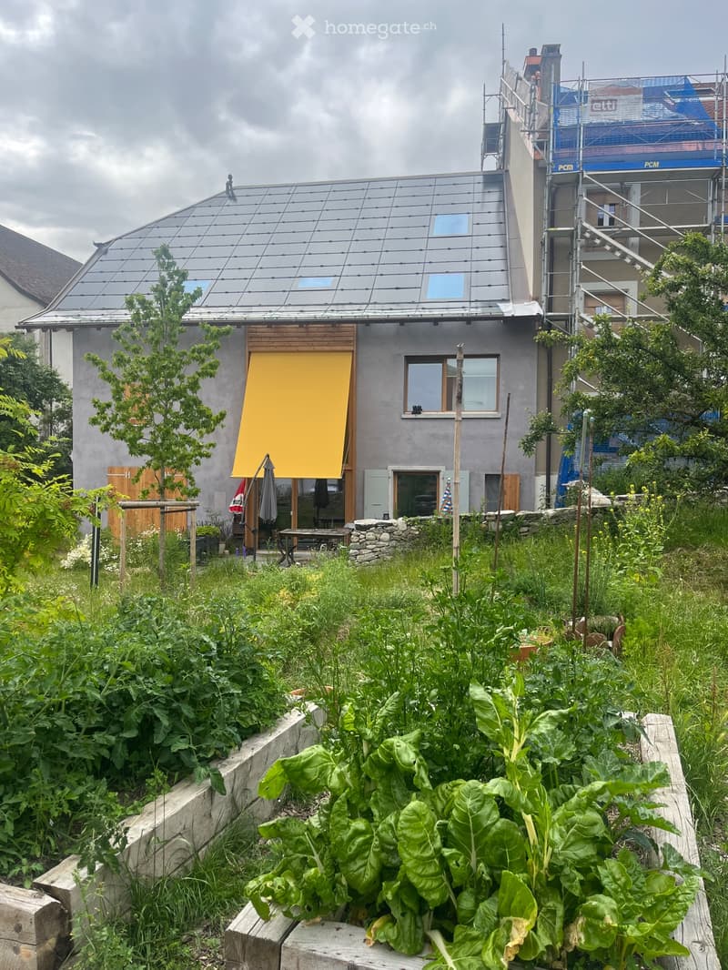 Unité avec salle de bain privé de 49m2 et 130m2 espaces (1)