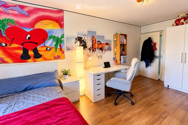 Grande chambre meublée à Versoix (2)