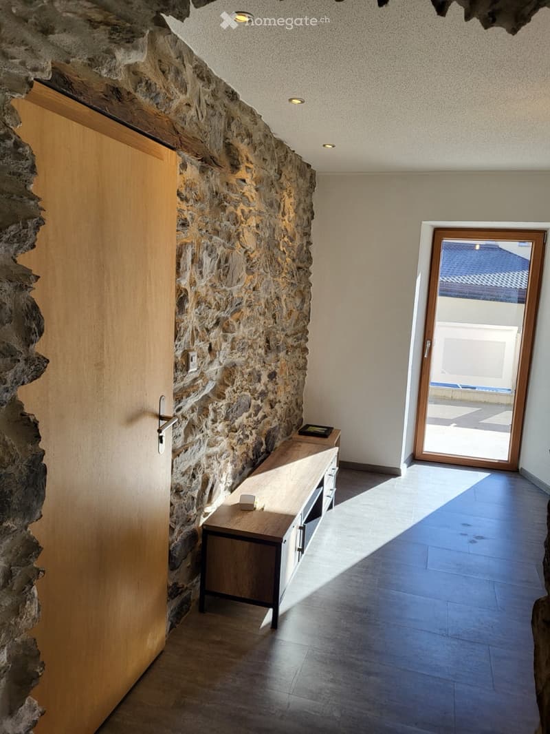 REPRISE DE BAIL  BEL APPARTEMENT À LEYTRON (4)