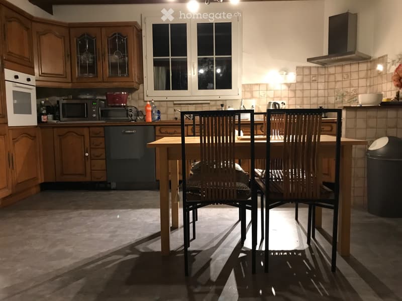 Chambre meublée dans chalet (3)