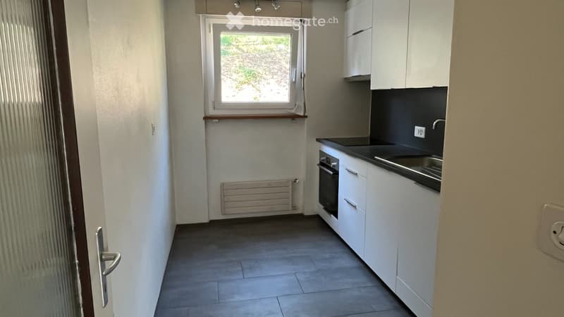 Appartement 3 pièces lumineux avec balcon à Neuchâtel (4)