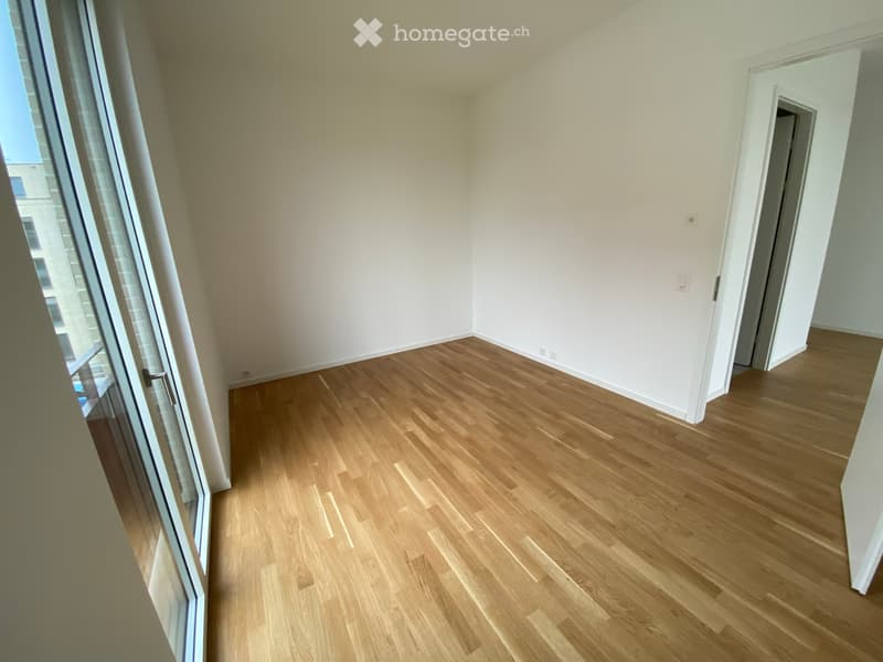 2,5 pièces avec grand balcon et place de parc (3)