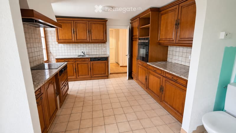 Appartement de 4 pièces à proximité de toutes les commodités (1)
