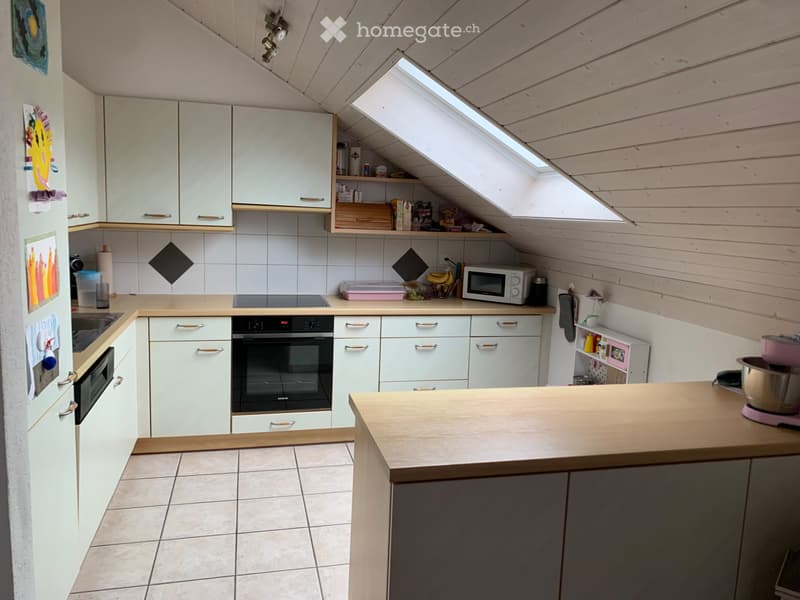 Reprise de bail : appartement lumineux et mansardé (2)