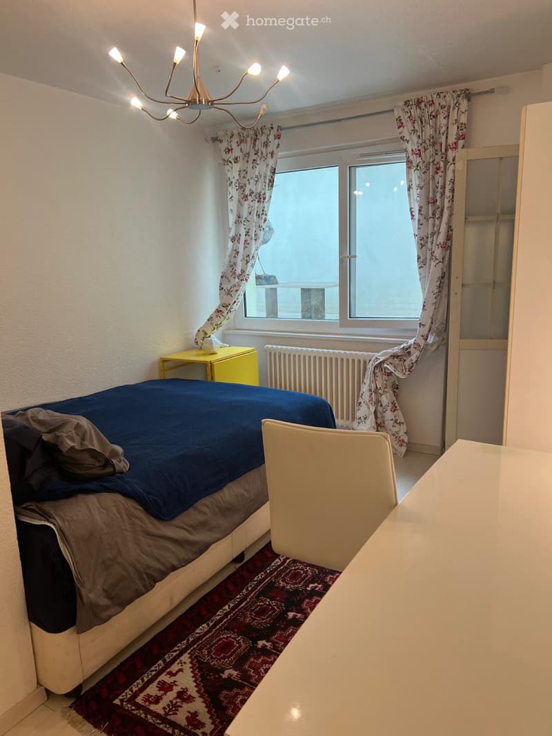 Chambre meublée (1)