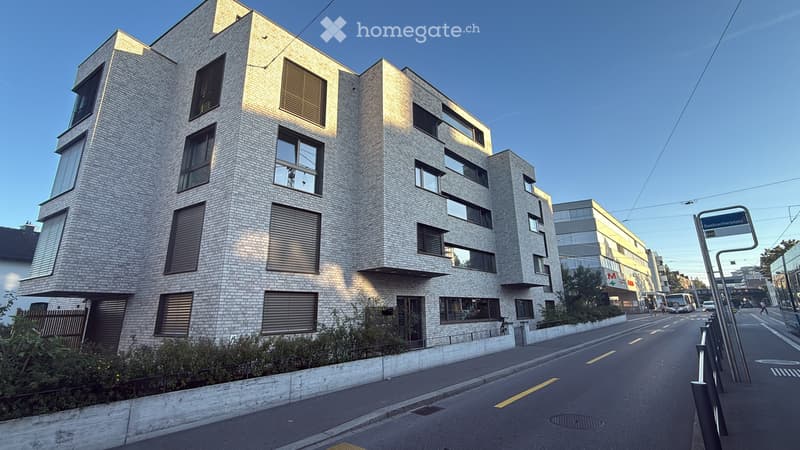 Room in shared flat available in Zürich from now (1)