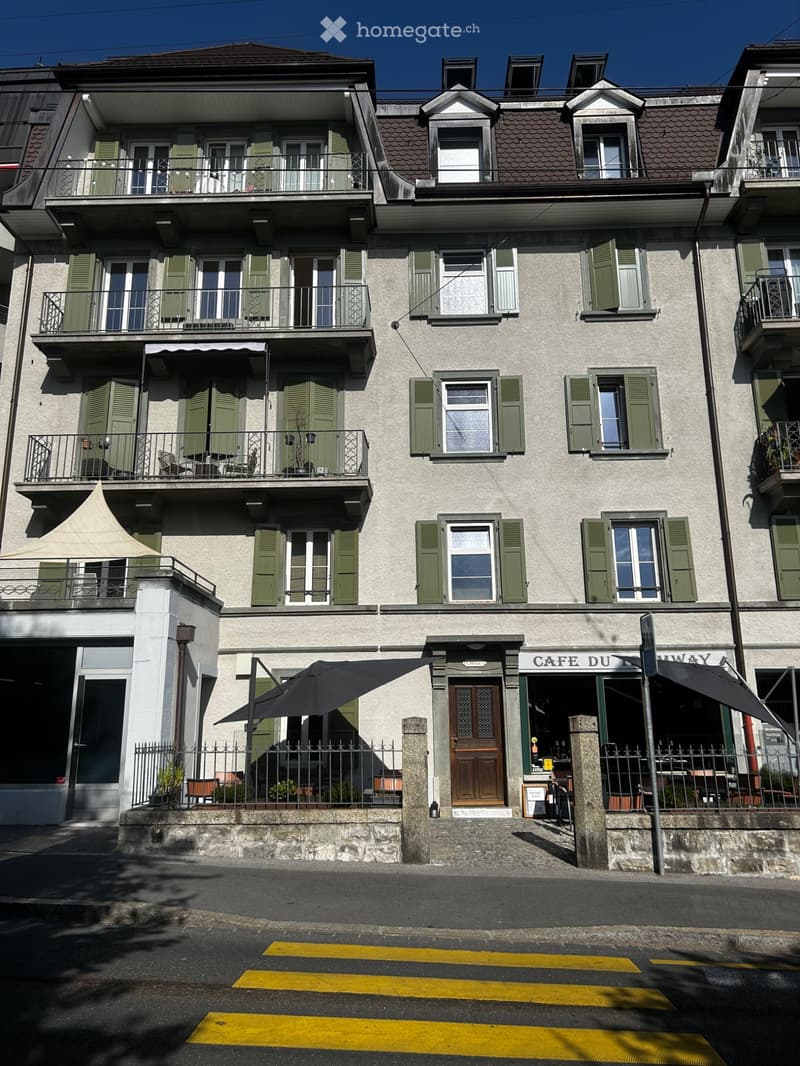 Appartement lumineux de 2,5 pièces avec vue sur le lac (1)