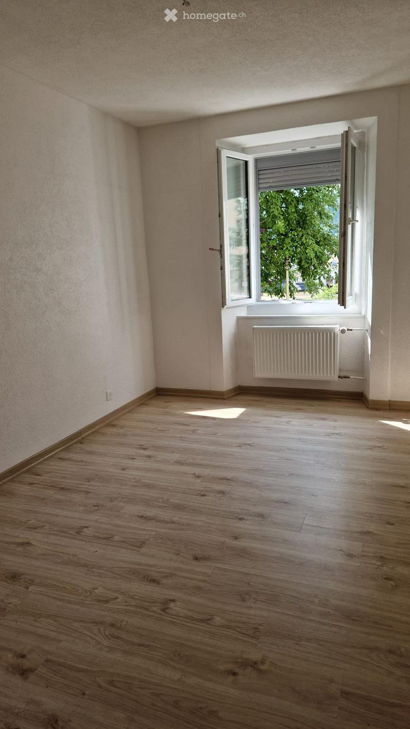 Tramelan - Superbe appartement 3.5 pces entièrement rénové (4)