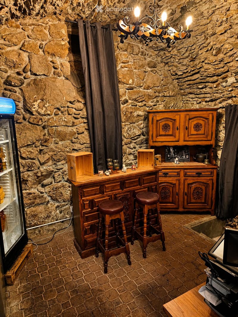 Restaurant à reprendre à Bramois -Caveaux voutés et Terrasse (5)