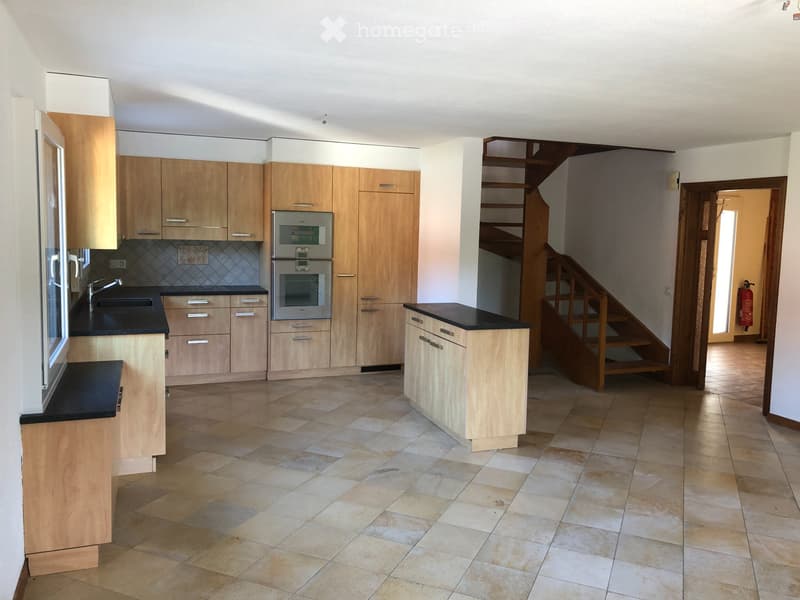 Grand appartement de 6.5 pièces dans un cadre idyllique (2)