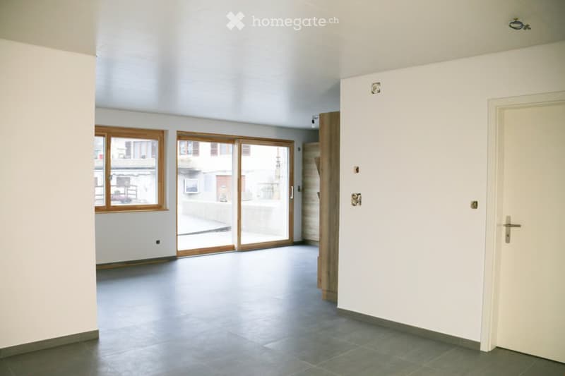 Appartement de 2.5 pièces ( 82 m2 ) Rez-de-chaussée (2)
