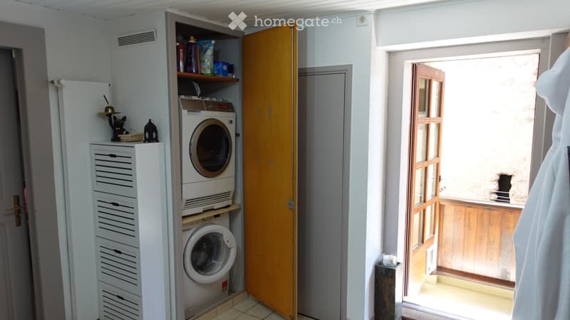 Chambre meublée en colocation à Aigle (4)