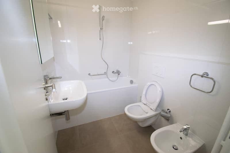 Spacieux appartement 2,5 pièces de 99 m² à Laufen (4)