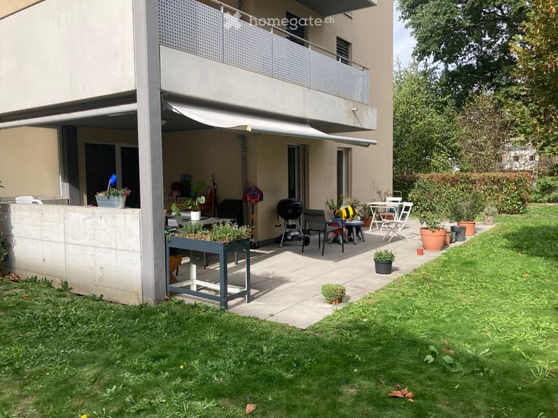 Joli appartement avec magnifique extérieur (1)