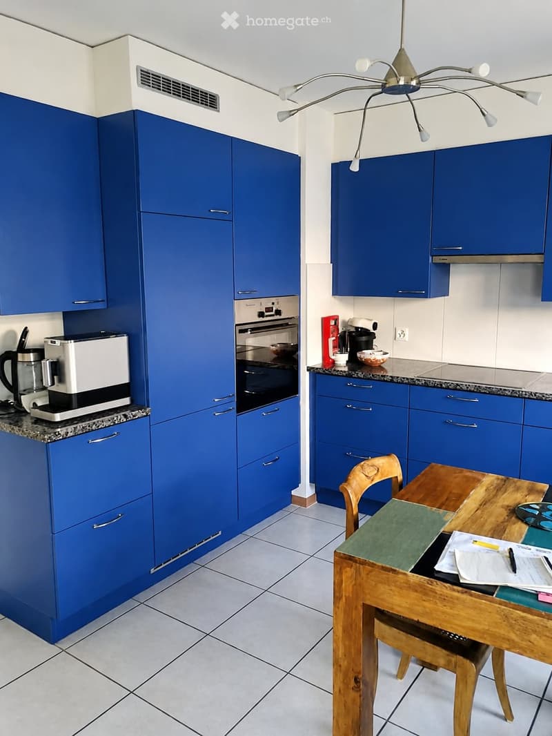 Chambre meublée dans colocation en ville de Fribourg (2)