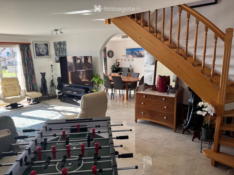 Vue sur le lac et terrasse de 36 m²  Proche dAubonne (3)