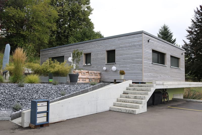 Petite maison à louer dans quartier calme (1)