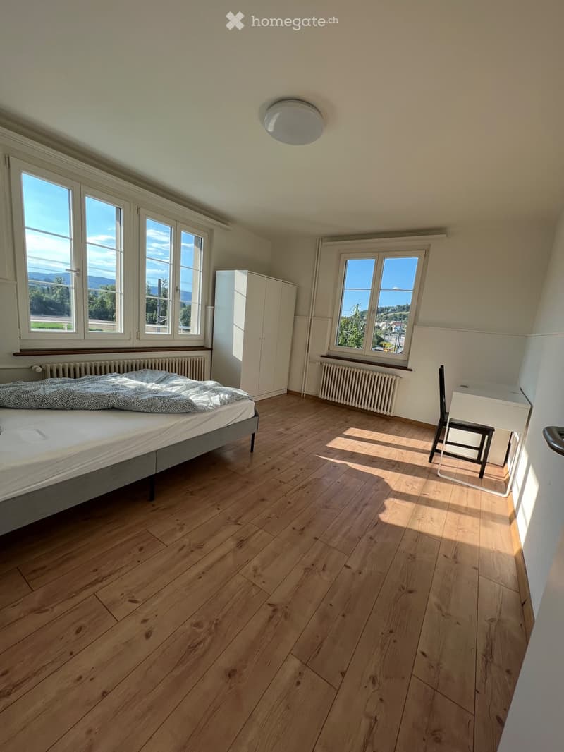 Helles, möbliertes Zimmer mit Balkon Wildegg (1)