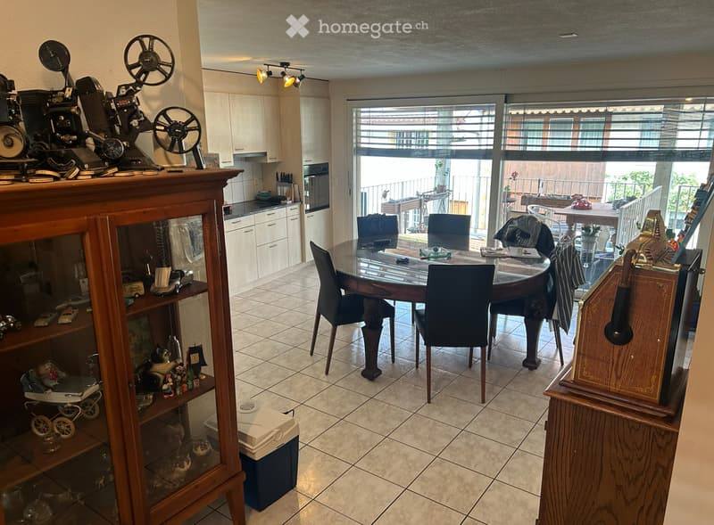 Moderne grosszügige 4.5-Zimmer-Wohnung mit riesiger Terrasse (2)