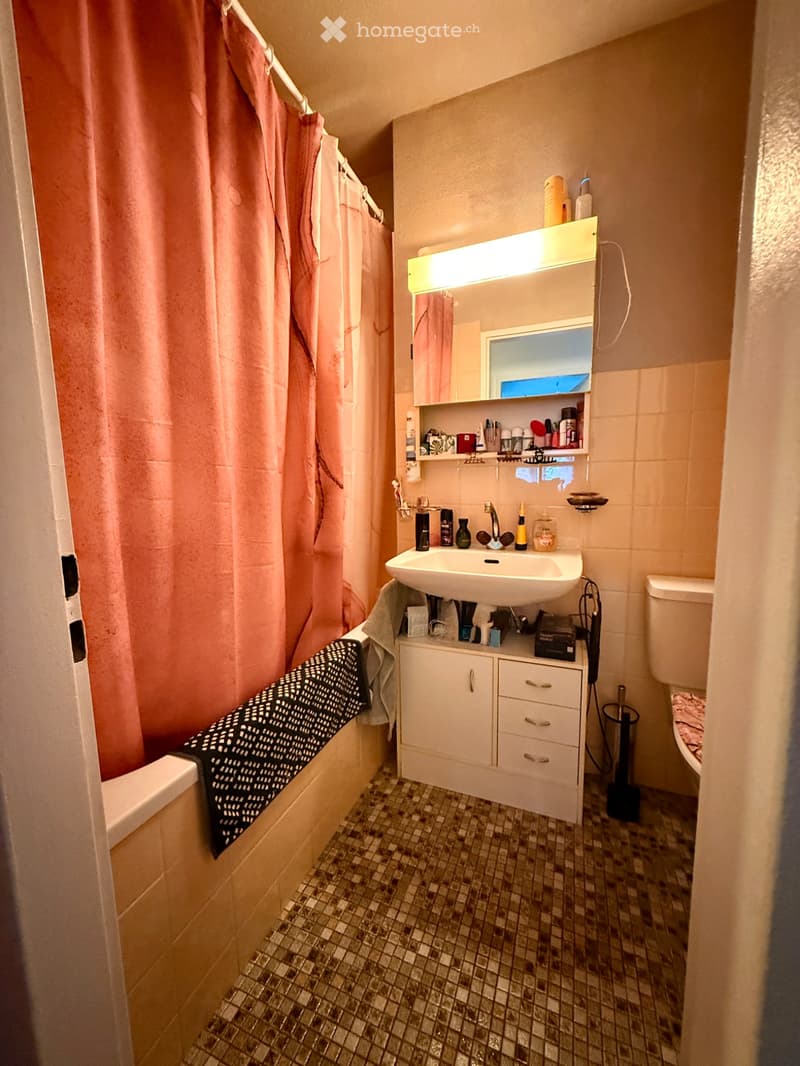 À LOUER  Appartement de 2,5pièces à Romanel-sur-Lausanne** (4)