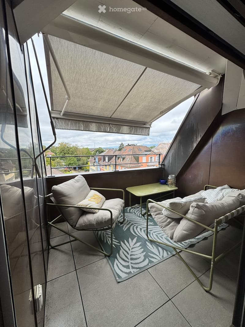 Jolie app. en duplex au centre d'Echallens avec balcon (5)