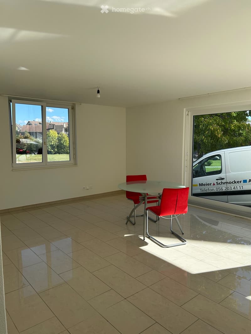 Schöne, helle 3.5 Zimmer Wohnung in Dorfmitte von Würenlos (5)